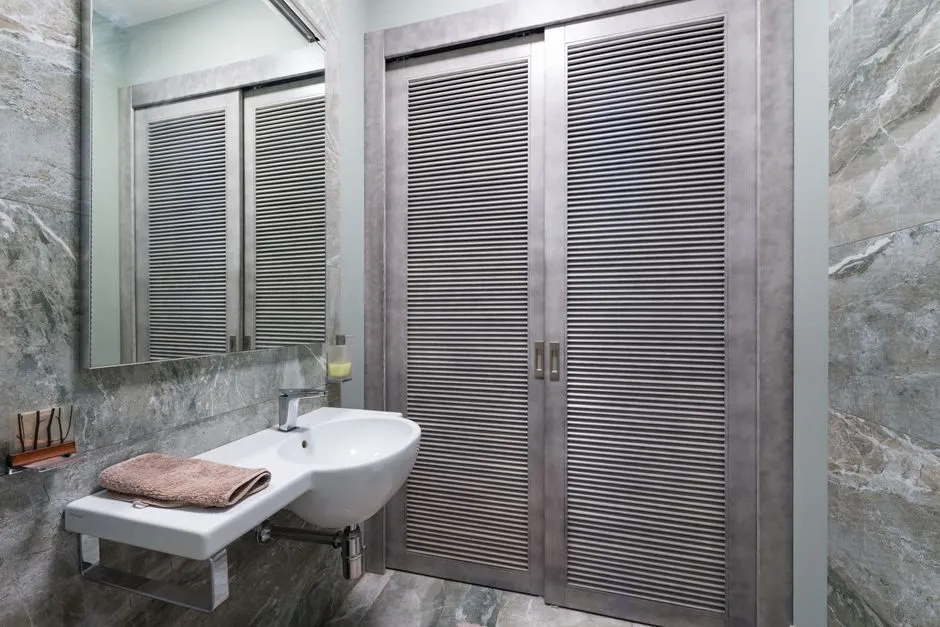 Vách ngăn vệ sinh cửa trượt tiết kiệm diện tích căn hộ nhỏ